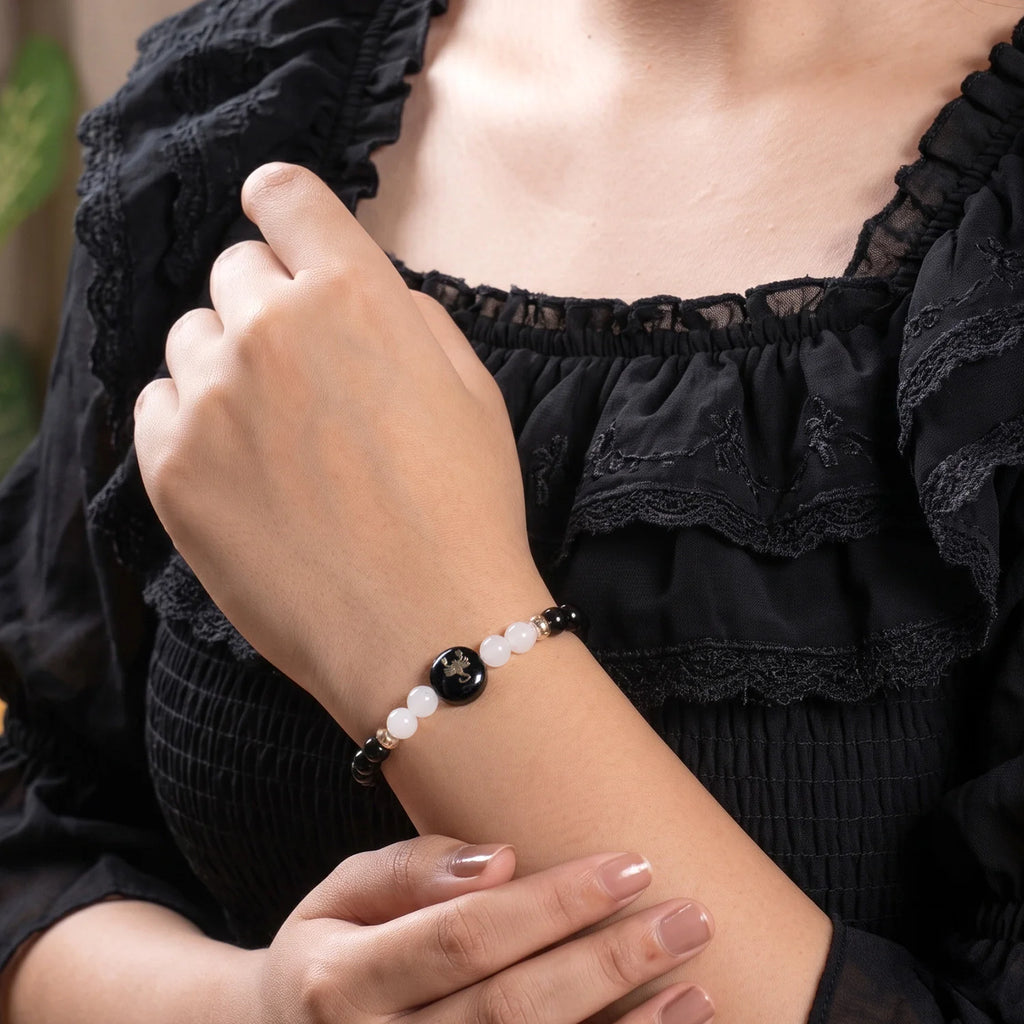 Scorpio (‡§µ‡•É‡§∂‡•ç‡§ö‡§ø‡§ï ‡§∞‡§æ‡§∂‡§ø) Zodiac Black Obsidian & Milky Quartz Bracelet for Women | VastuKosha by Acharya Anuj
