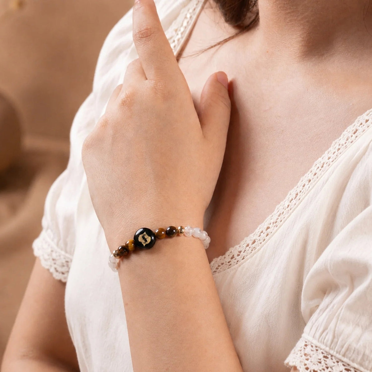 Pisces (‡§Æ‡•Ä‡§® ‡§∞‡§æ‡§∂‡§ø) Zodiac Citrine & Tiger Eye Bracelet for Women  | VastuKosha by Acharya Anuj